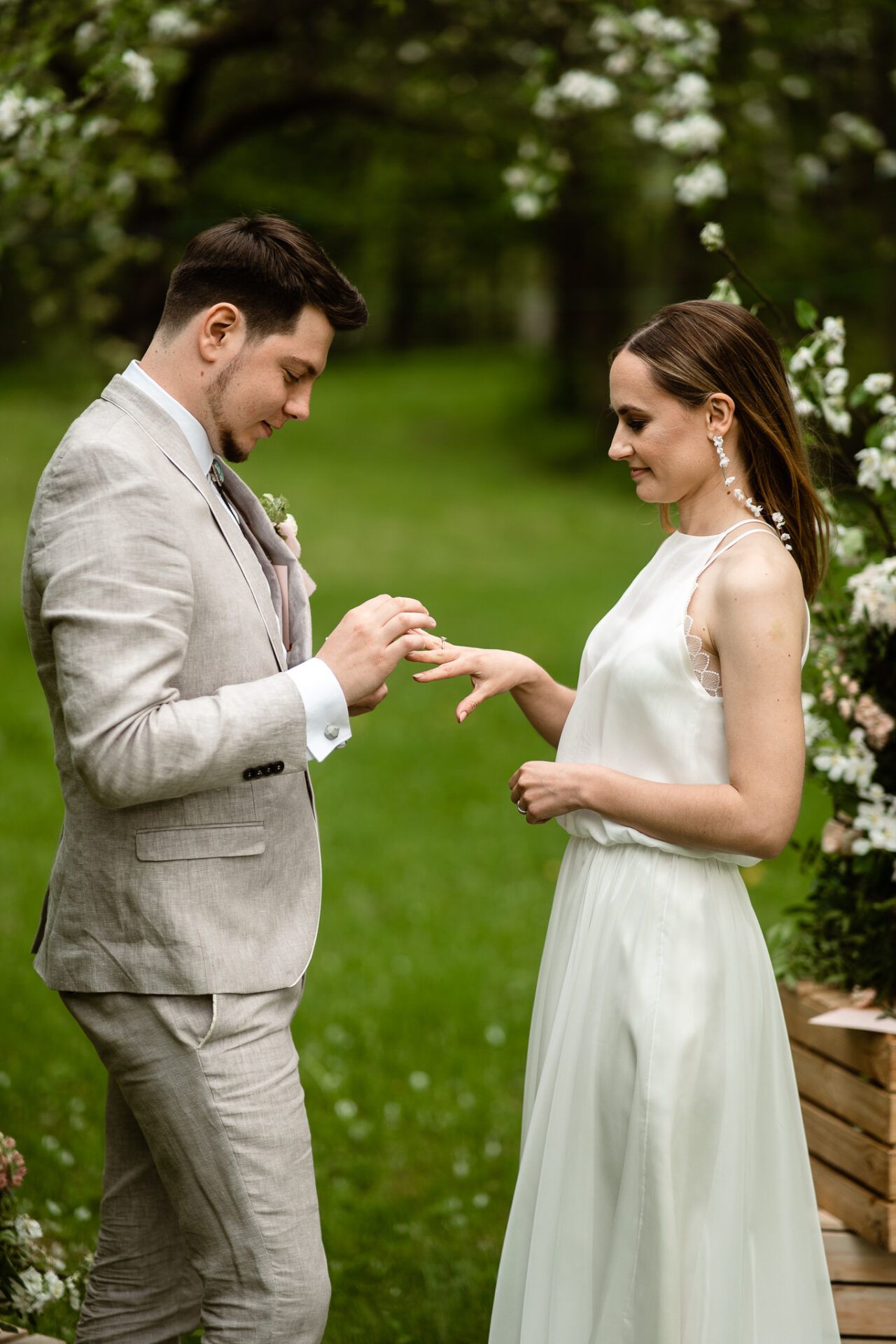 plenerowy ślub cywilny w okolicach Krakowa